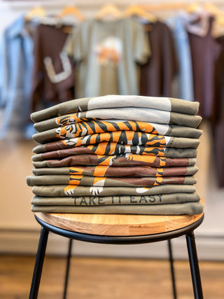 Women's Life Is Good Take It Easy Tiger Short Sleeve Boxy Crusher Tee