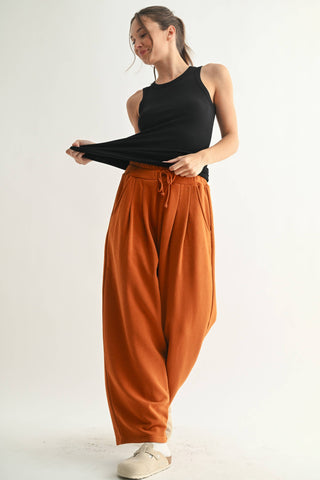 Essential Micro-Ribbed Athleisure Tank Top in Black