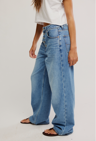 We The Free Nia Boyfriend Jean in Friday