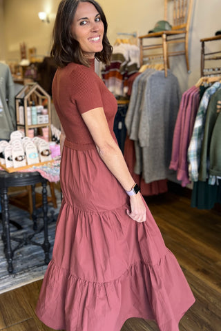 Mock Neck Short Sleeve Woven Mix Tiered Midi Dress in Rust
