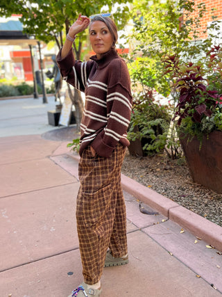 Brown Plaid Pattern Woven Barrel Pants
