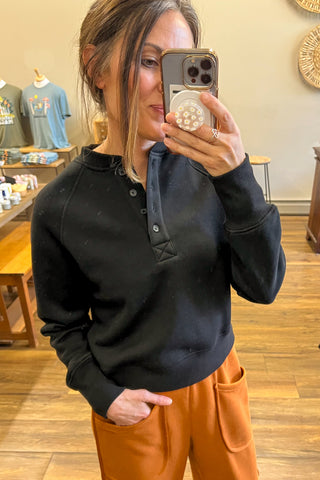 Hearth Henley Pullover in Black