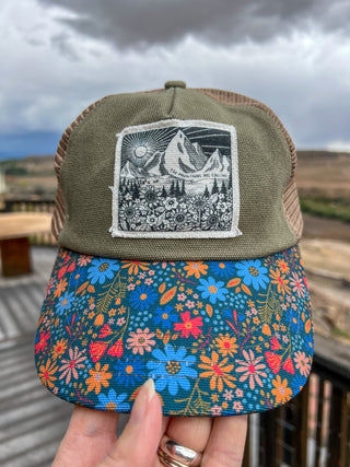 Canvas Trucker Hat - Mountains Are Calling