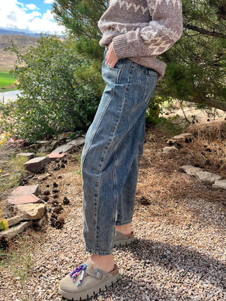 Barrel Jeans with Relaxed Fit