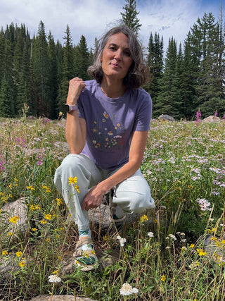 Women's Life Is Good Realaxed Wildflowers Short Sleeve Crusher Tee